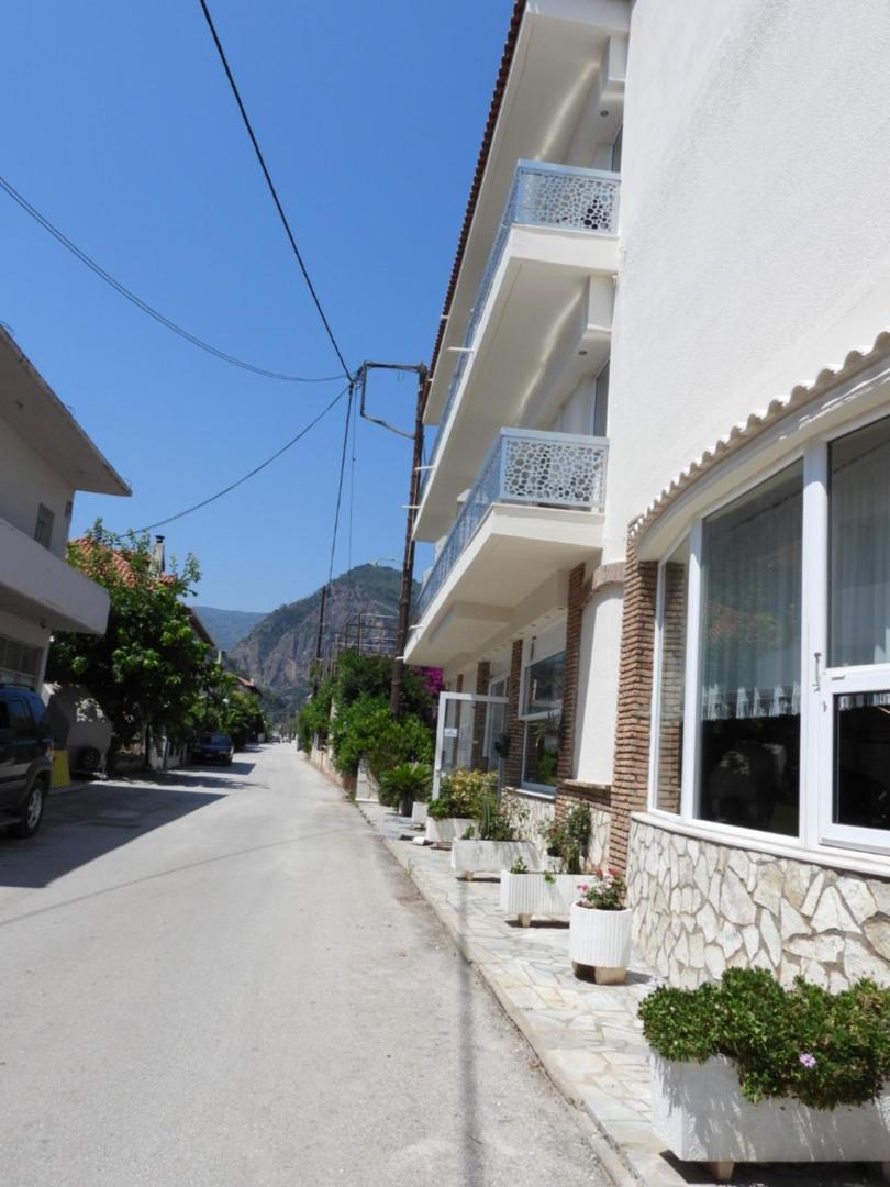 Panorama Hotel - Restaurant Diakopto Bagian luar foto