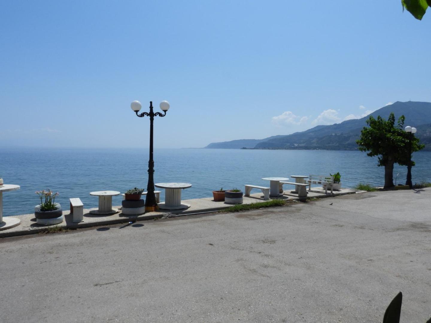 Panorama Hotel - Restaurant Diakopto Bagian luar foto