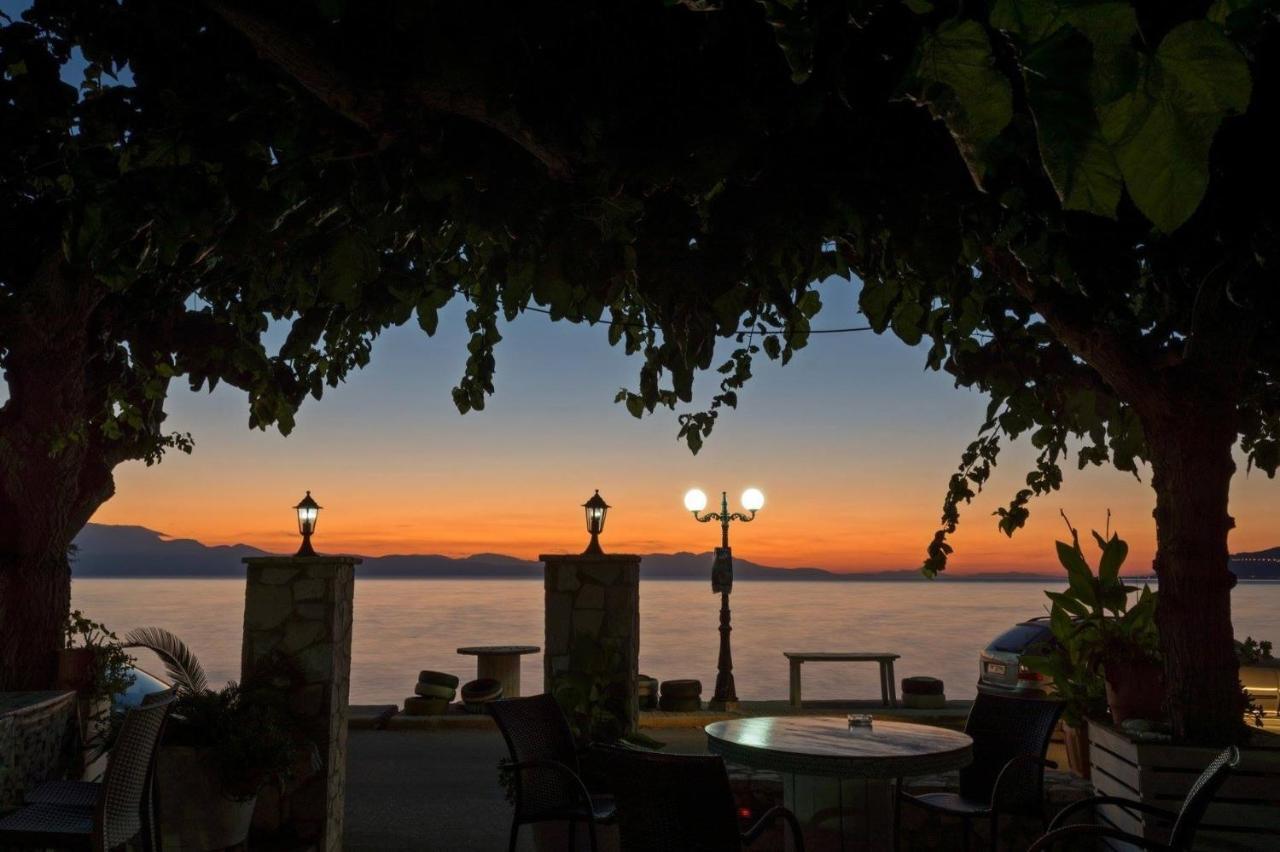 Panorama Hotel - Restaurant Diakopto Bagian luar foto